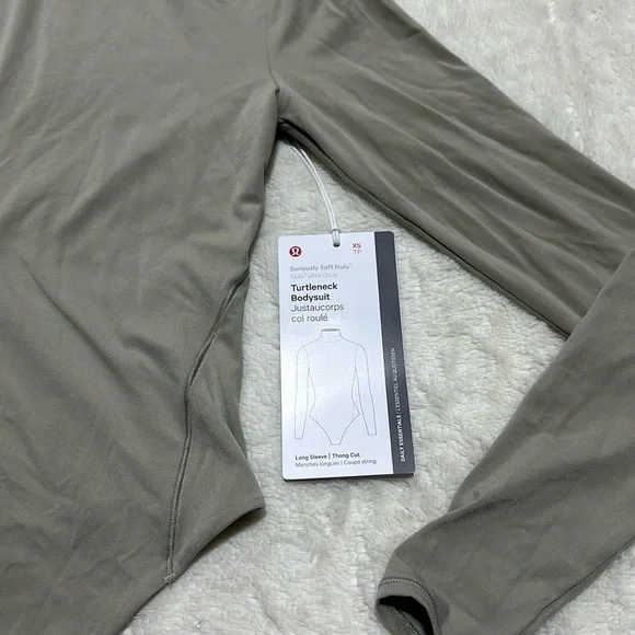 Lululemon | size xsmall | turtleneck bodysuit - Picture 12 of 14